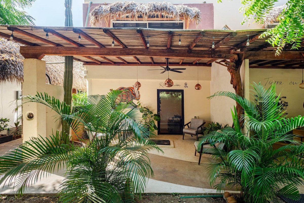 The fully equipped kitchen at Arrazola, Tierra en Armonía