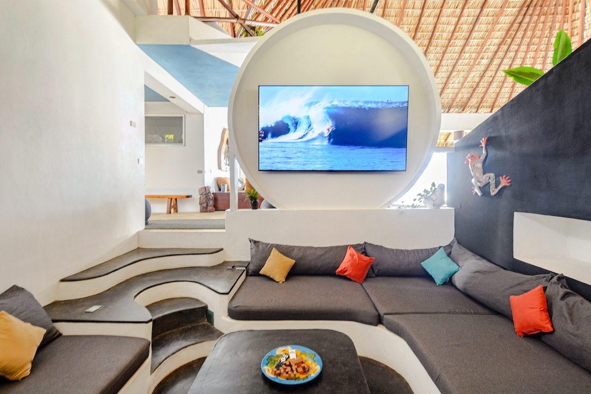 The living space open to the sea at Casa Nova, Tierra en Armonía