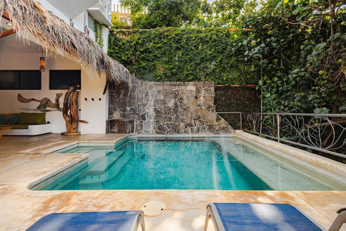 The private pool and ocean view at Nahual, Tierra en Armonía