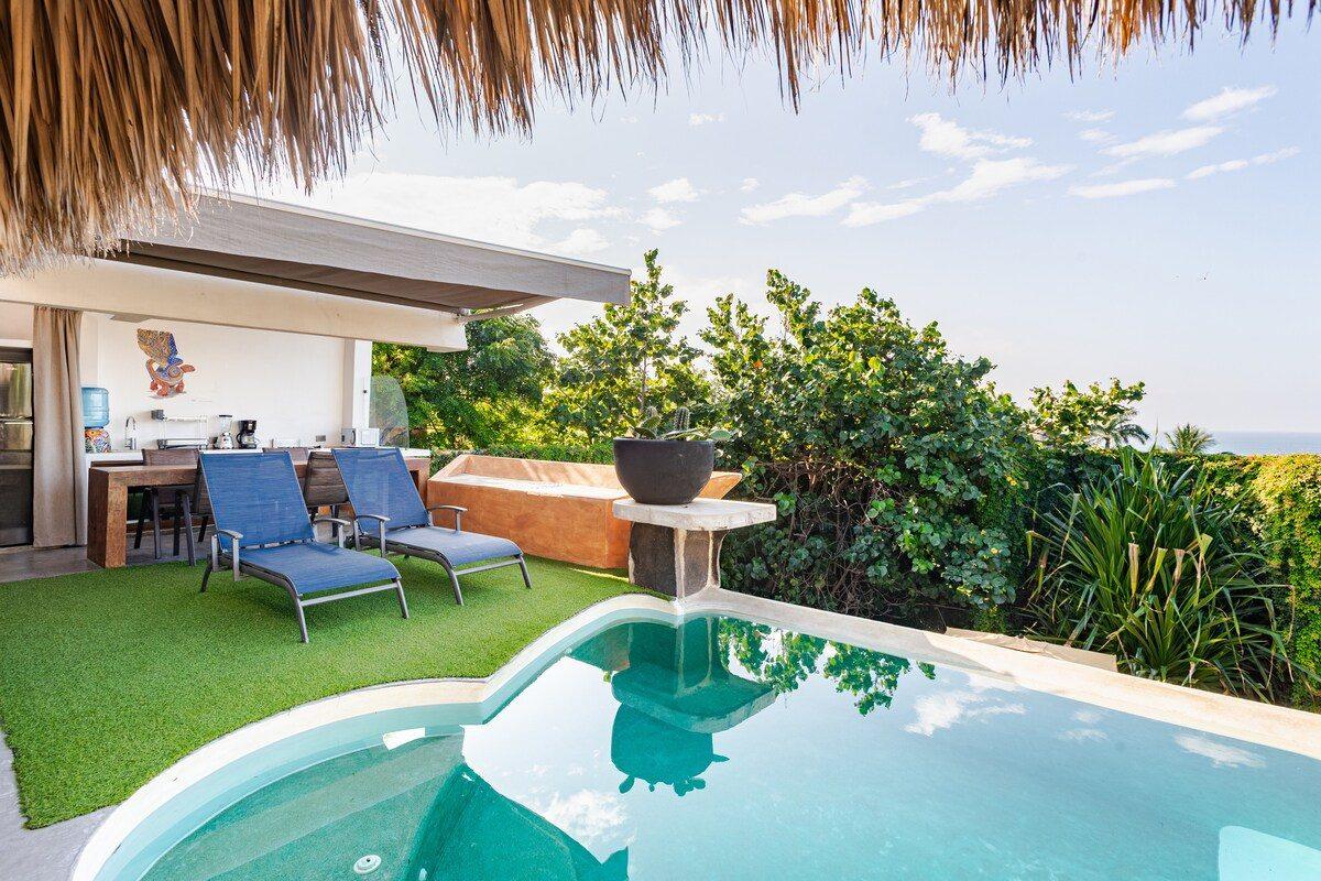 The Pacific seen from the home at Tonal, Tierra en Armonía